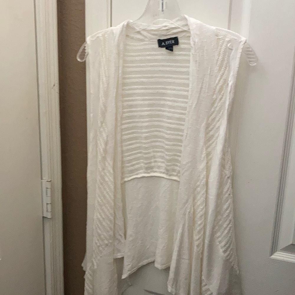A byer lightweight open front vest small